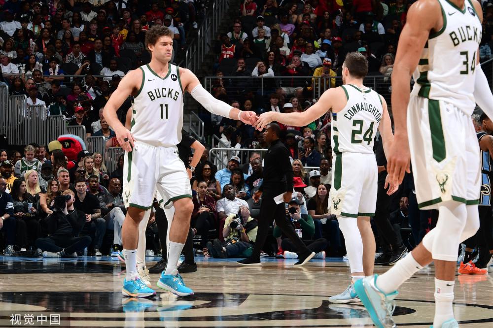 赛季首冠 赛季首冠