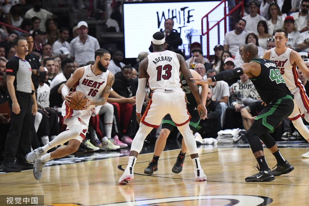 巴萨小将踩 巴萨小将踩